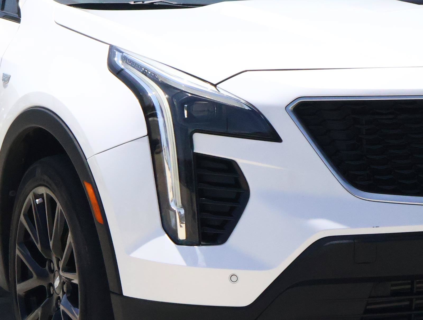 Certified 2023 Cadillac XT4 Sport FWD image 9
