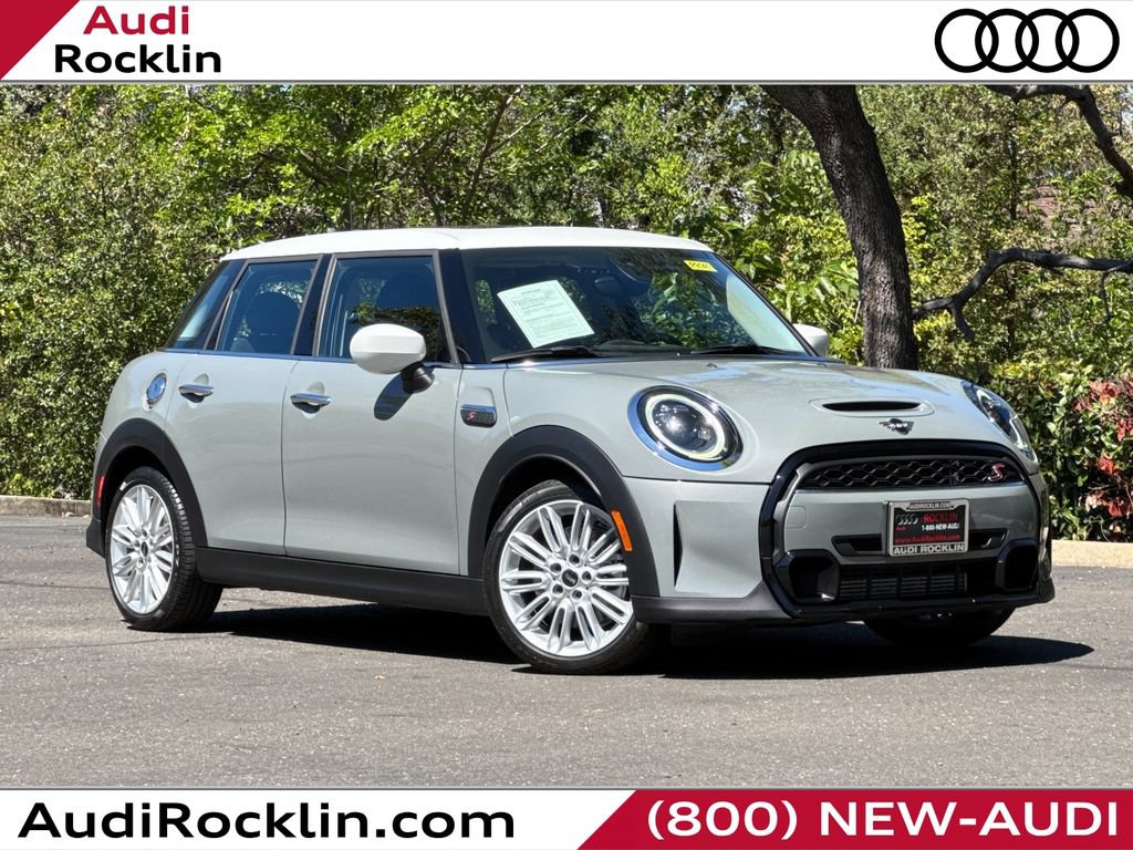 Used 2022 MINI Cooper S FWD image 1