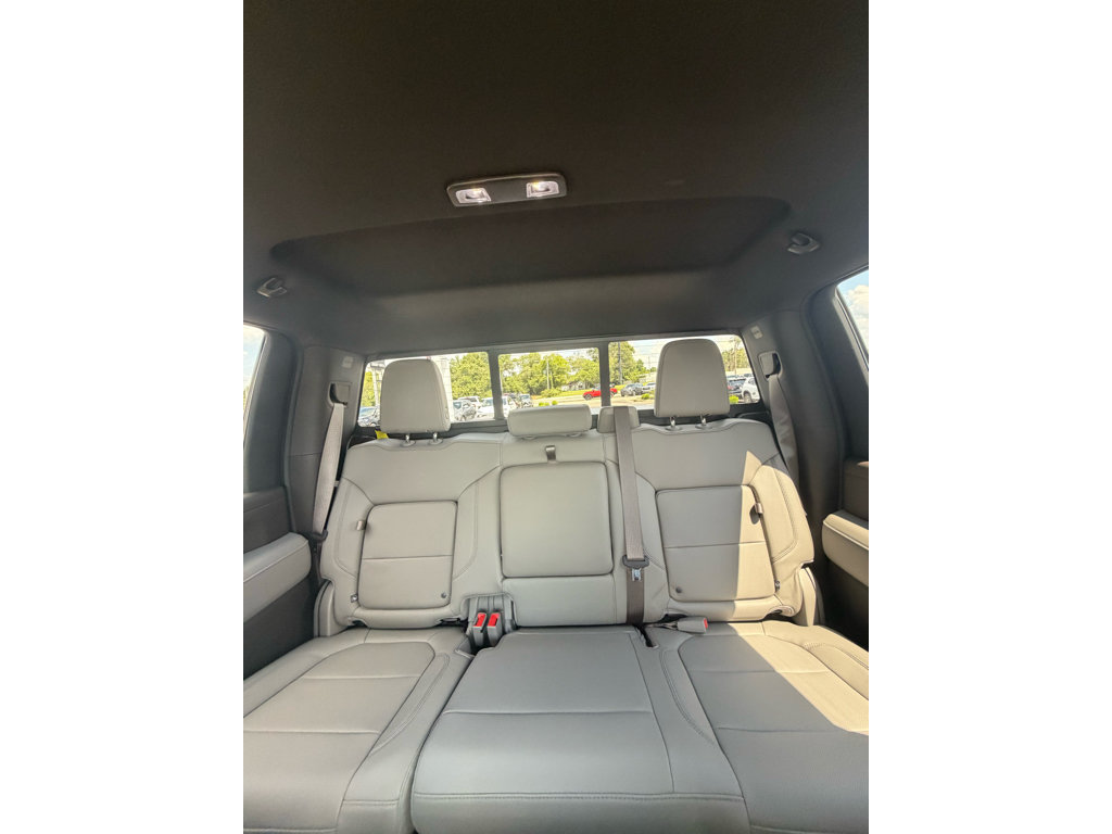 Used 2022 GMC Sierra 2500 SLT w/ SLT Premium Package AWD/4WD image 13