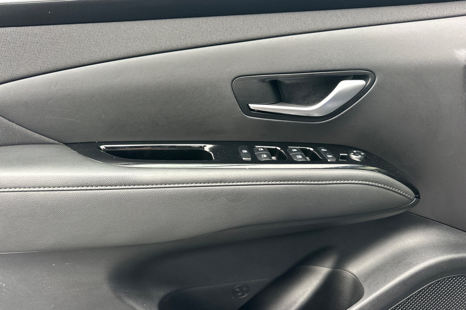 Used 2023 Hyundai Tucson Limited FWD image 13