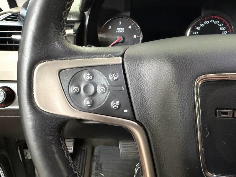 Used 2016 GMC Yukon Denali w/ Open Road Package RWD image 29
