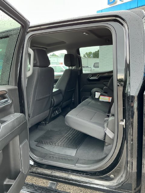 Used 2024 Chevrolet Silverado 1500 LT AWD/4WD image 10