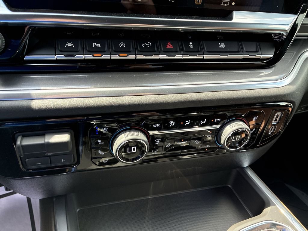 New 2026 Chevrolet Silverado 1500 High Country w/ High Country Premium Package image 17