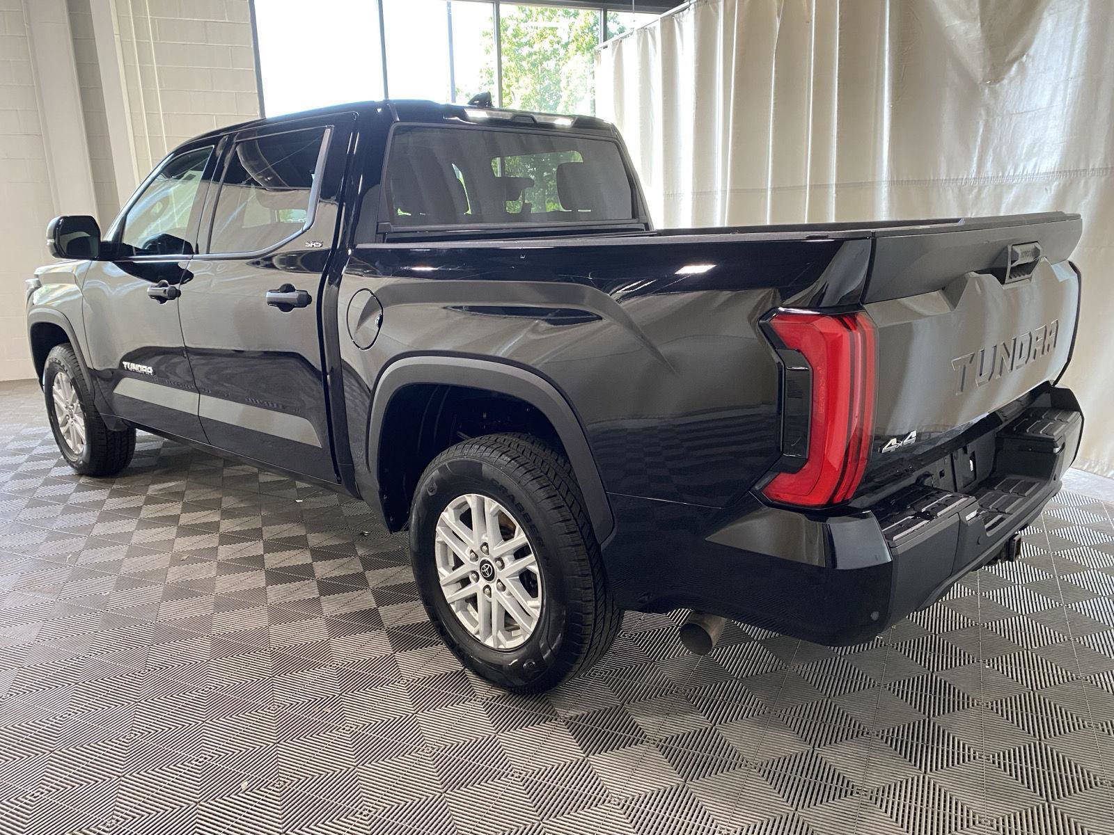 Used 2023 Toyota Tundra SR5 w/ SR5 Convenience Package AWD/4WD image 9