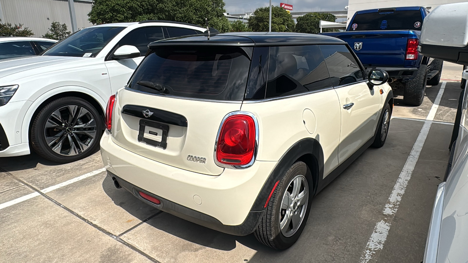 Used 2016 MINI Cooper 2-Door Hardtop FWD image 6