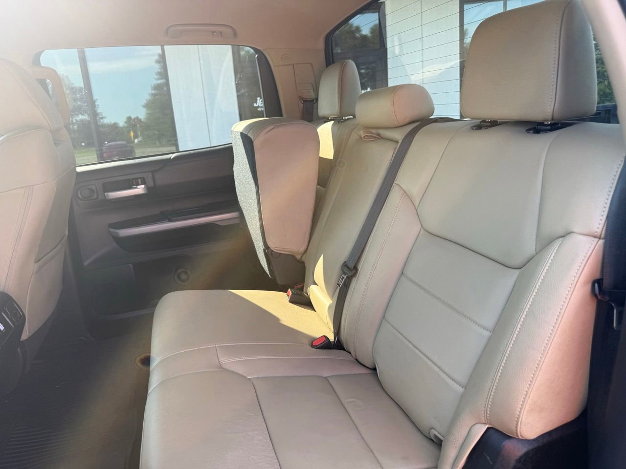 Used 2021 Toyota Tundra SR5 w/ SR5 Leather Package AWD/4WD image 4