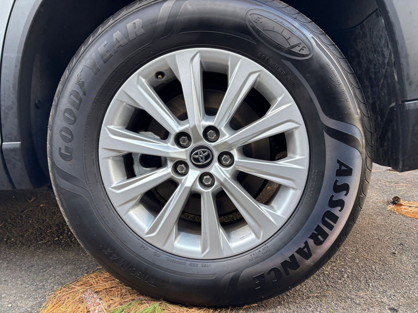 Used 2025 Toyota Grand Highlander FWD image 30