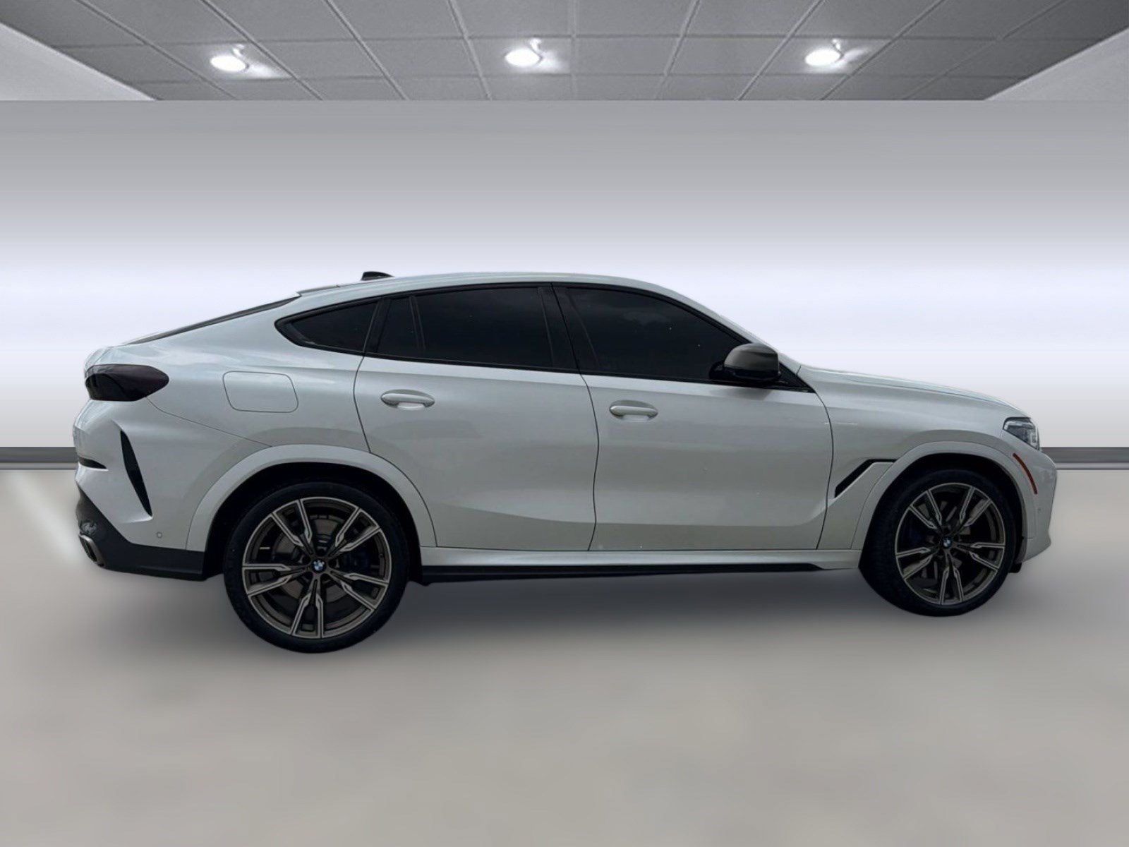 Used 2020 BMW X6 M50i w/ Executive Package AWD/4WD image 8