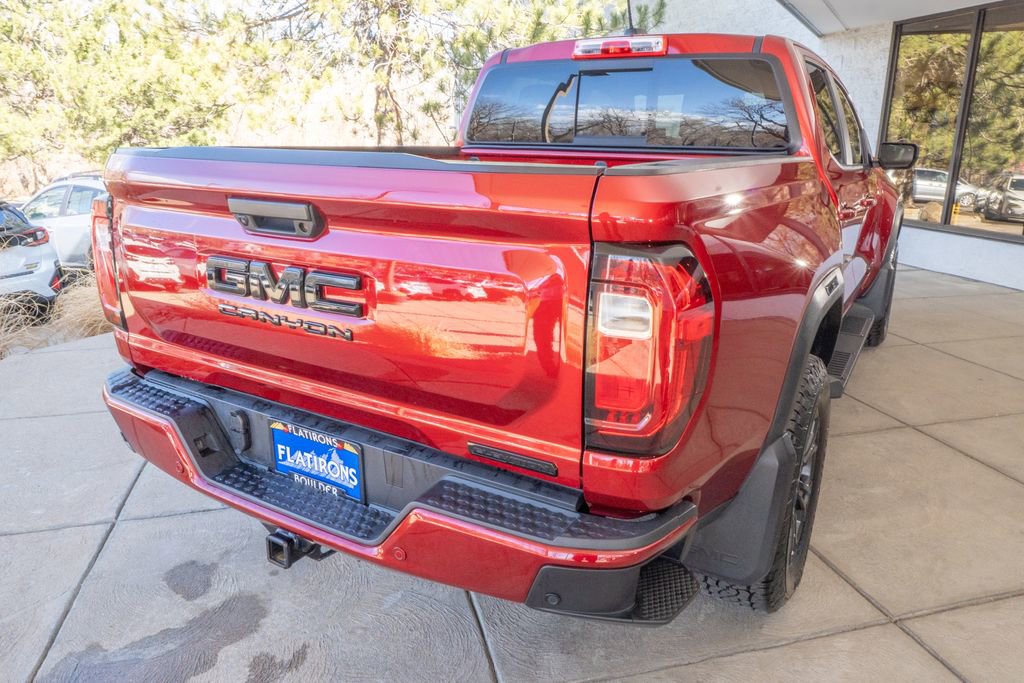 Used 2024 GMC Canyon Elevation w/ Elevation Premium Package image 6