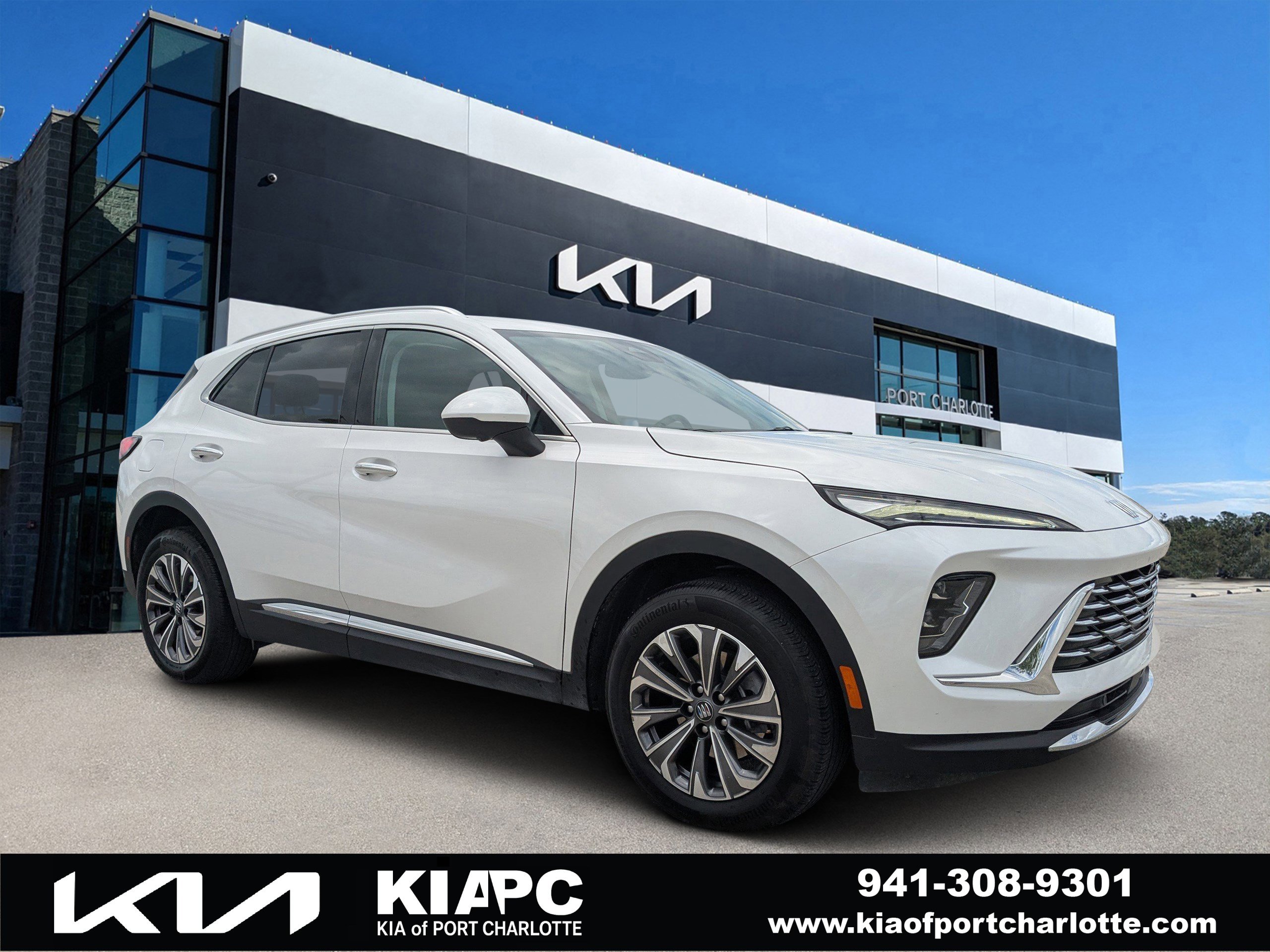 Used 2024 Buick Envision Preferred image 1