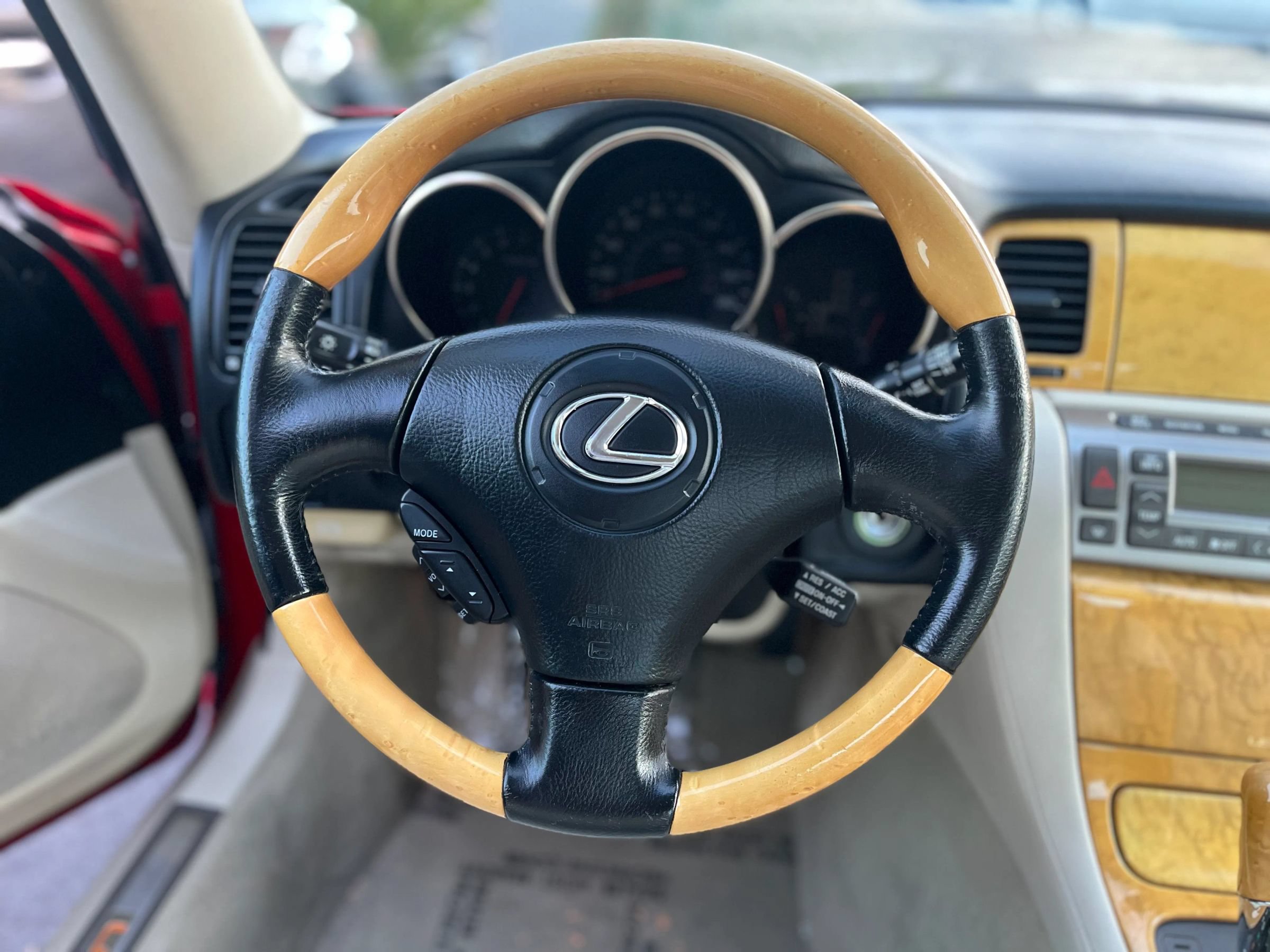 Used 2002 Lexus SC 430 Convertible RWD image 12
