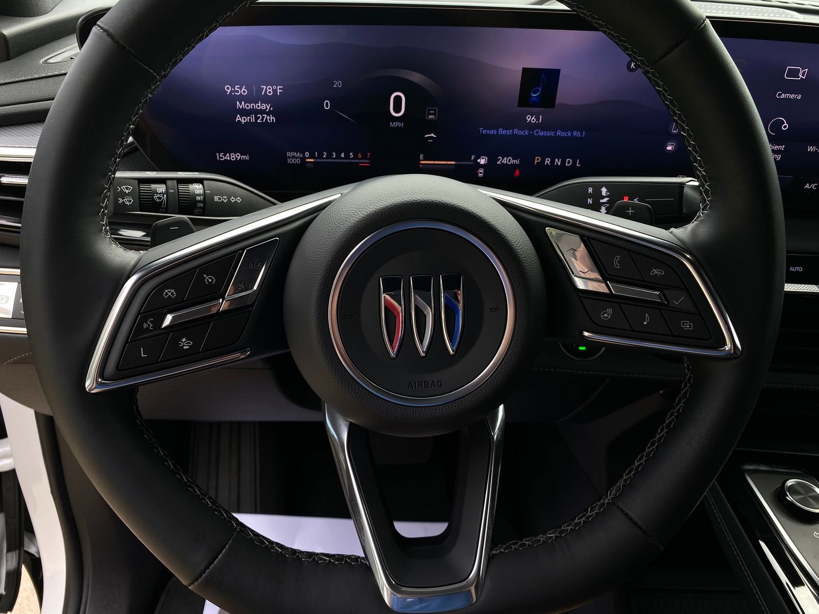 Used 2025 Buick Enclave Sport Touring FWD image 21