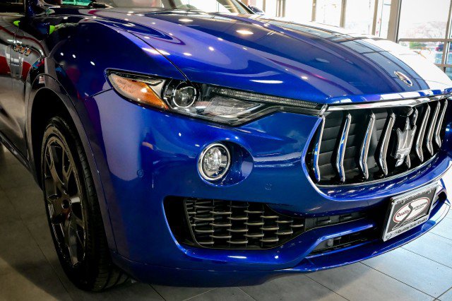Used 2020 Maserati Levante AWD/4WD image 10