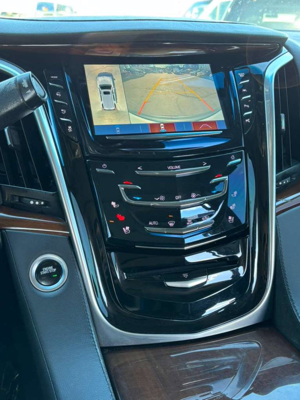 Used 2019 Cadillac Escalade ESV Luxury w/ LPO, Radiant Package image 27