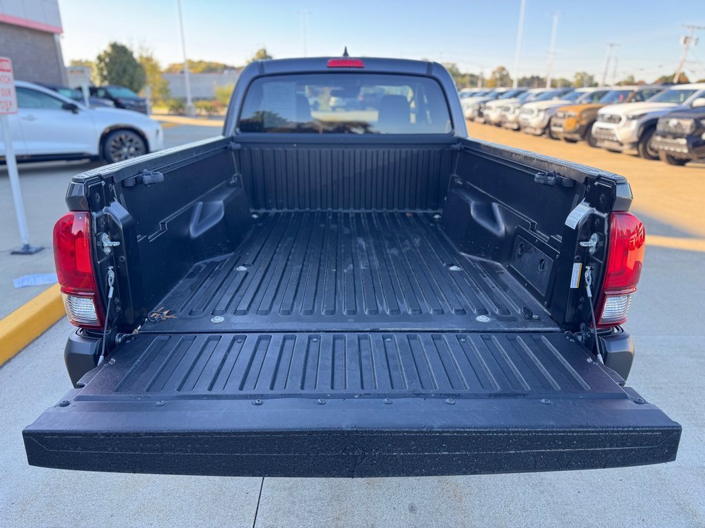 Used 2022 Toyota Tacoma SR image 21