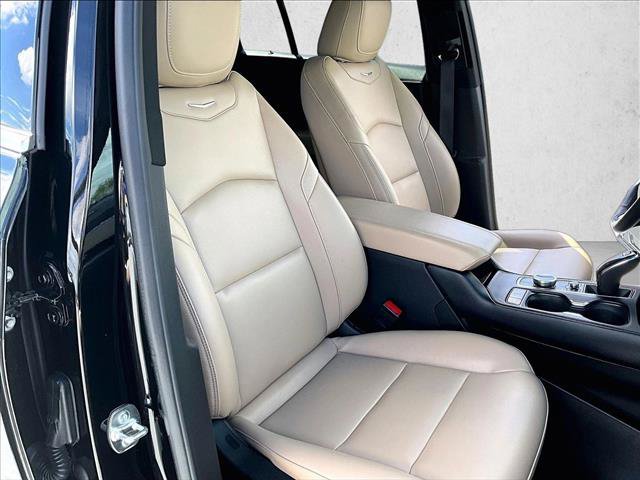 Certified 2024 Cadillac XT4 Luxury FWD image 9
