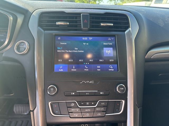 Used 2019 Ford Fusion SE FWD image 12