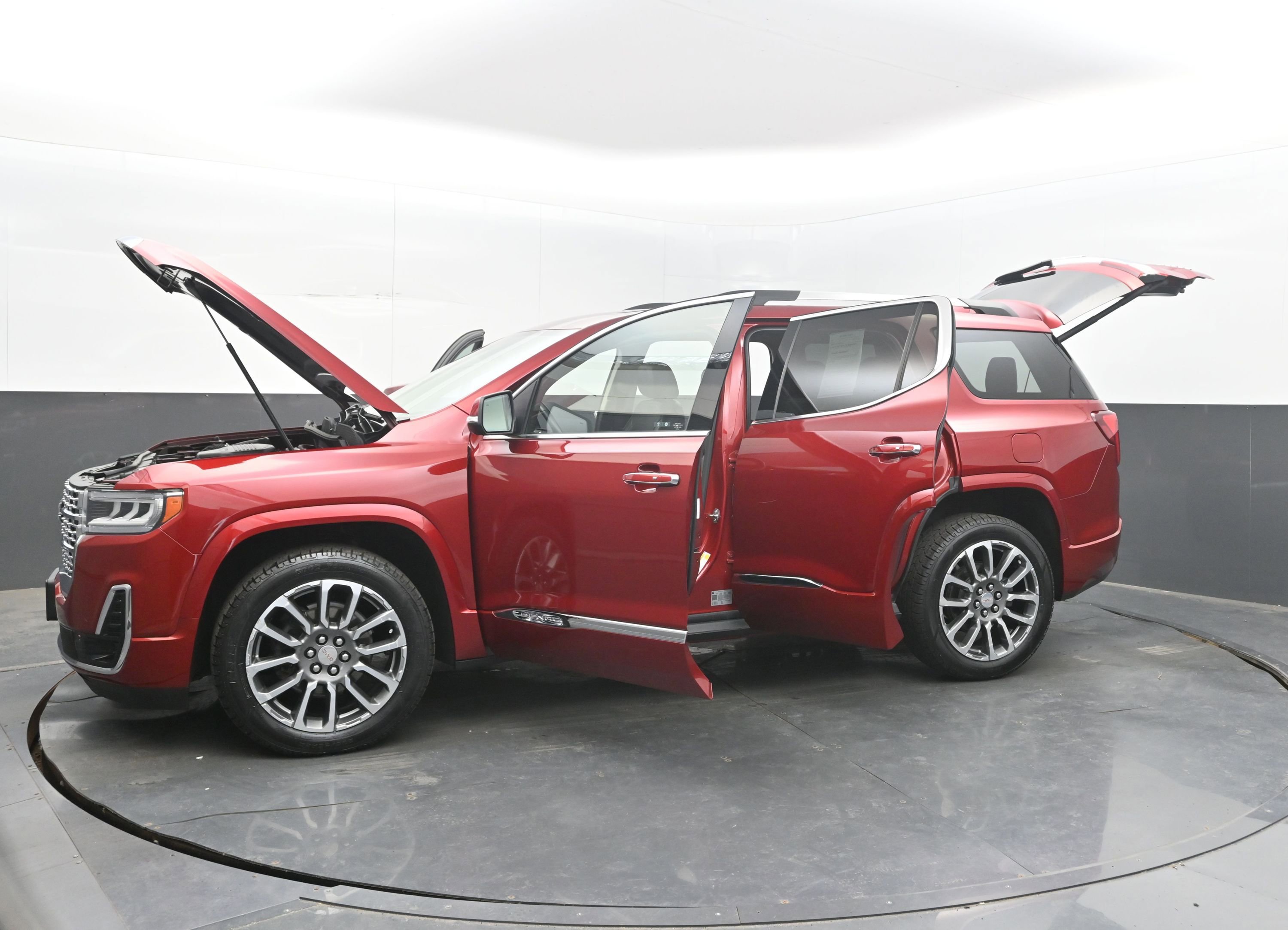 Used 2022 GMC Acadia Denali w/ Denali Ultimate Package AWD/4WD image 41