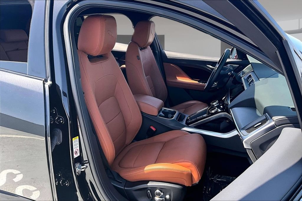 Certified 2024 Jaguar I-PACE R-Dynamic HSE AWD/4WD image 27