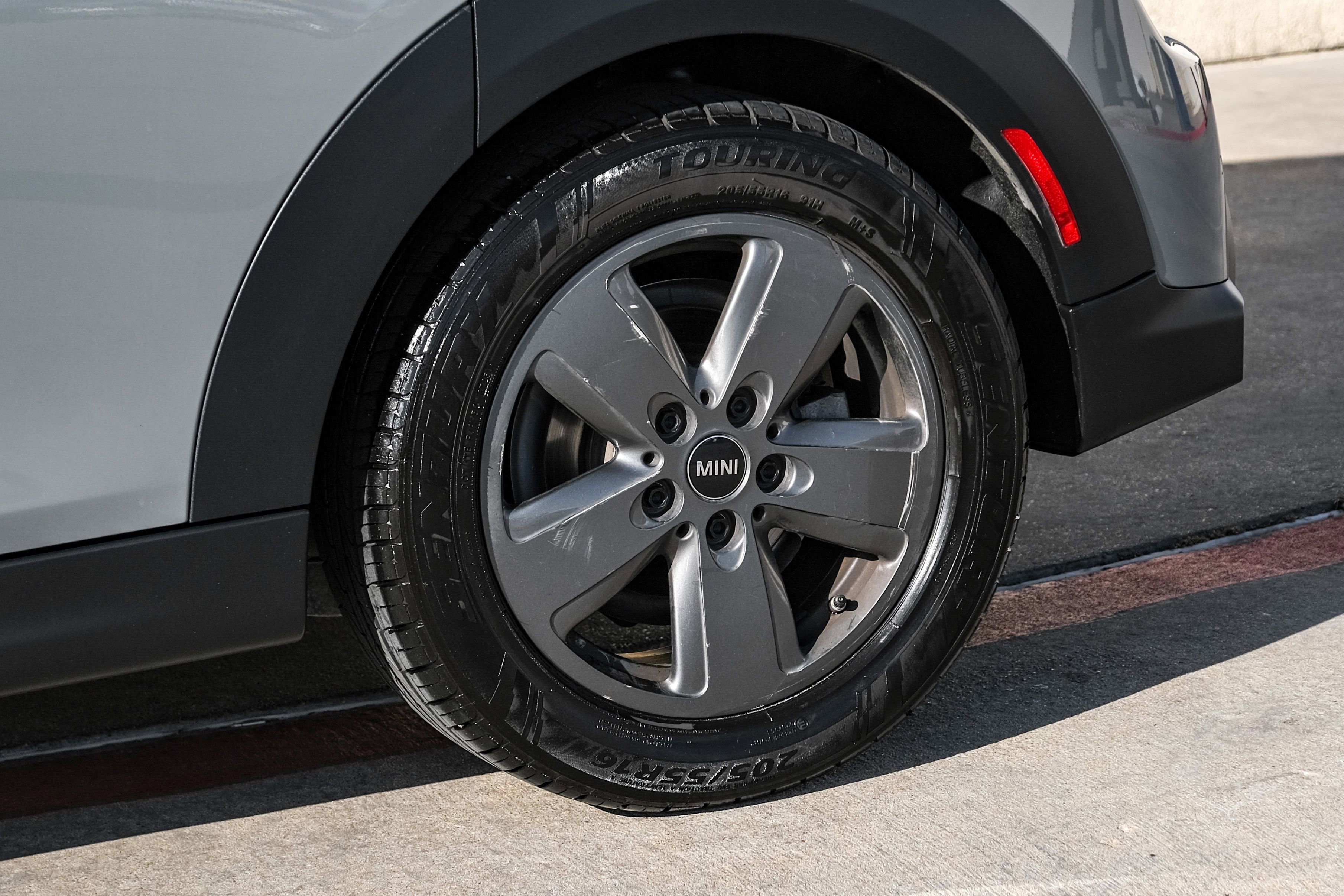 Used 2022 MINI Cooper 4-Door Hardtop w/ Signature Upholstery Package image 52