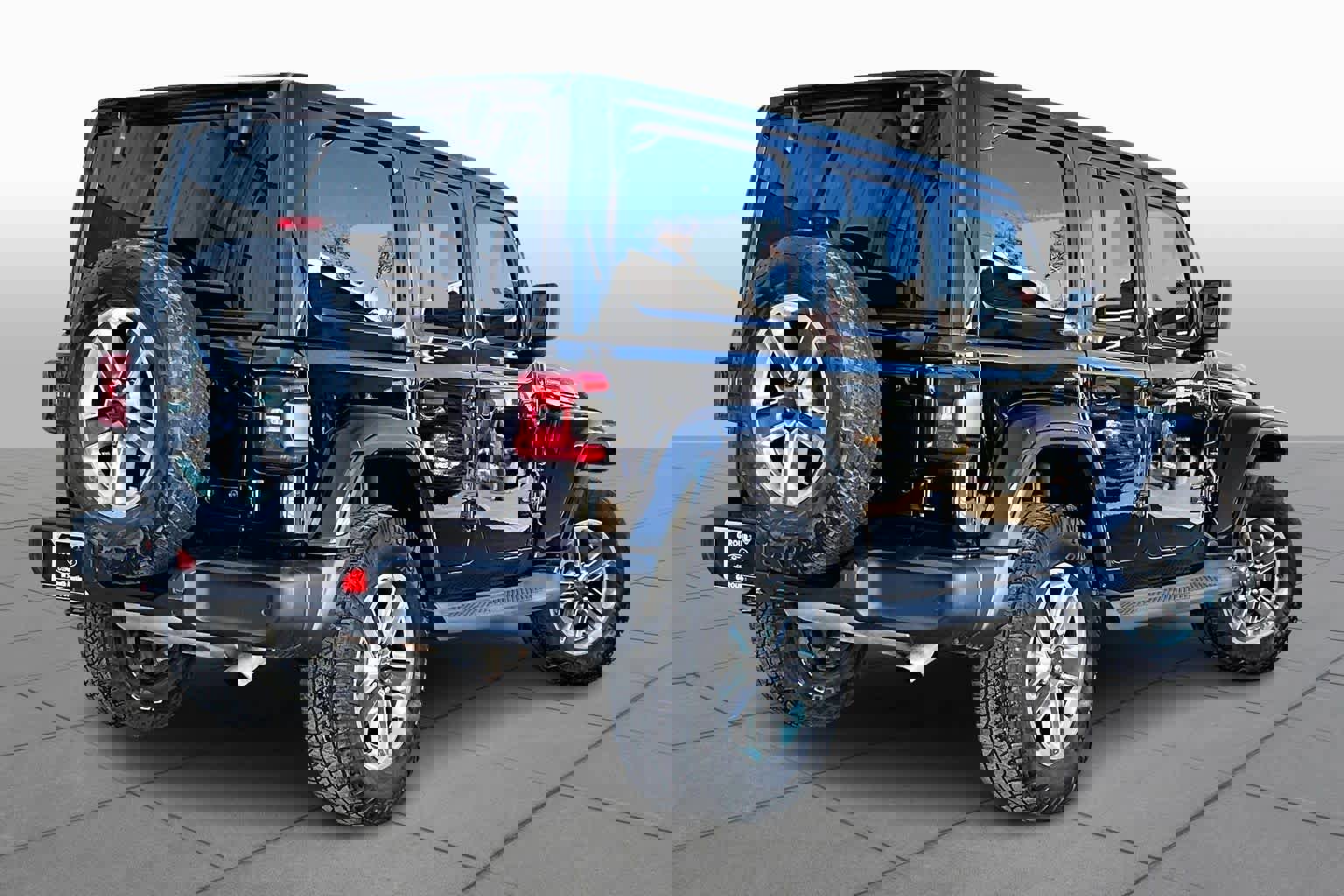 Used 2019 Jeep Wrangler Unlimited Sahara image 12