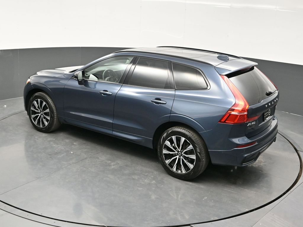 Used 2025 Volvo XC60 B5 Plus AWD/4WD image 35