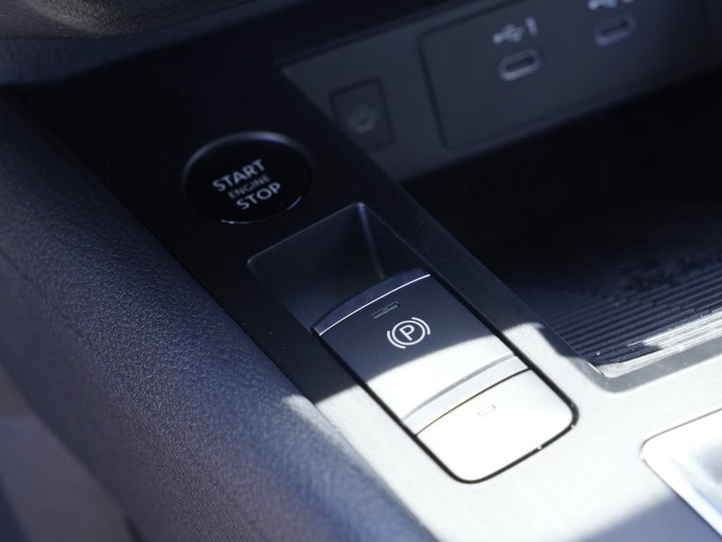 New 2026 Nissan Kicks SV w/ Cold Weather Package FWD image 18