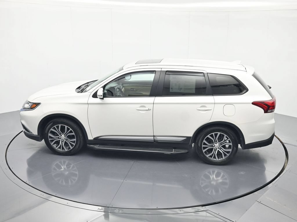 Used 2018 Mitsubishi Outlander SE FWD image 35