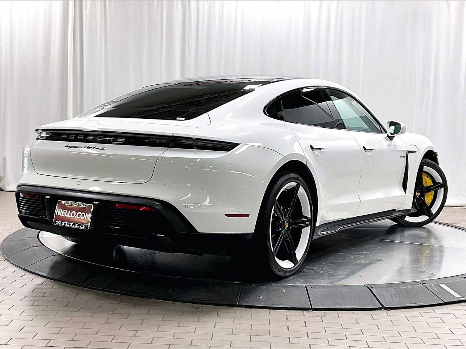 Used 2020 Porsche Taycan Turbo S AWD/4WD image 9