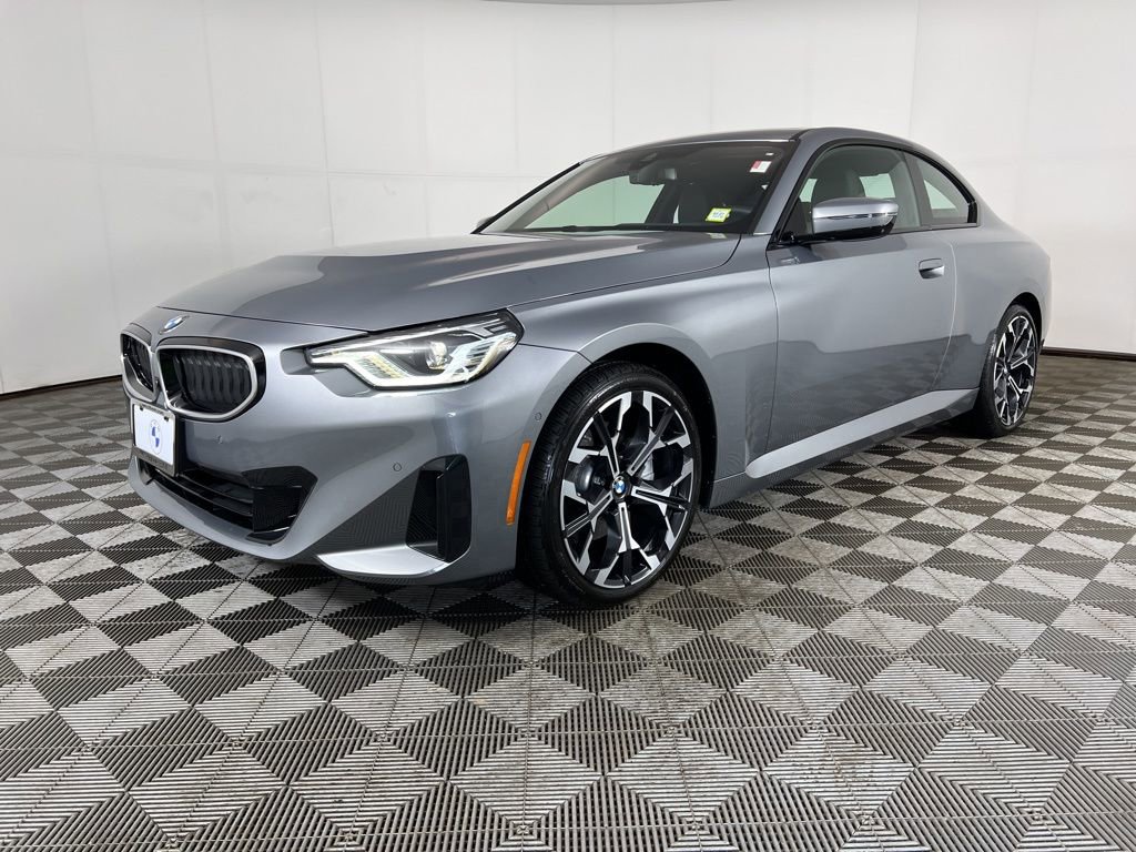 Used 2025 BMW 230i xDrive Coupe w/ Premium Package image 13