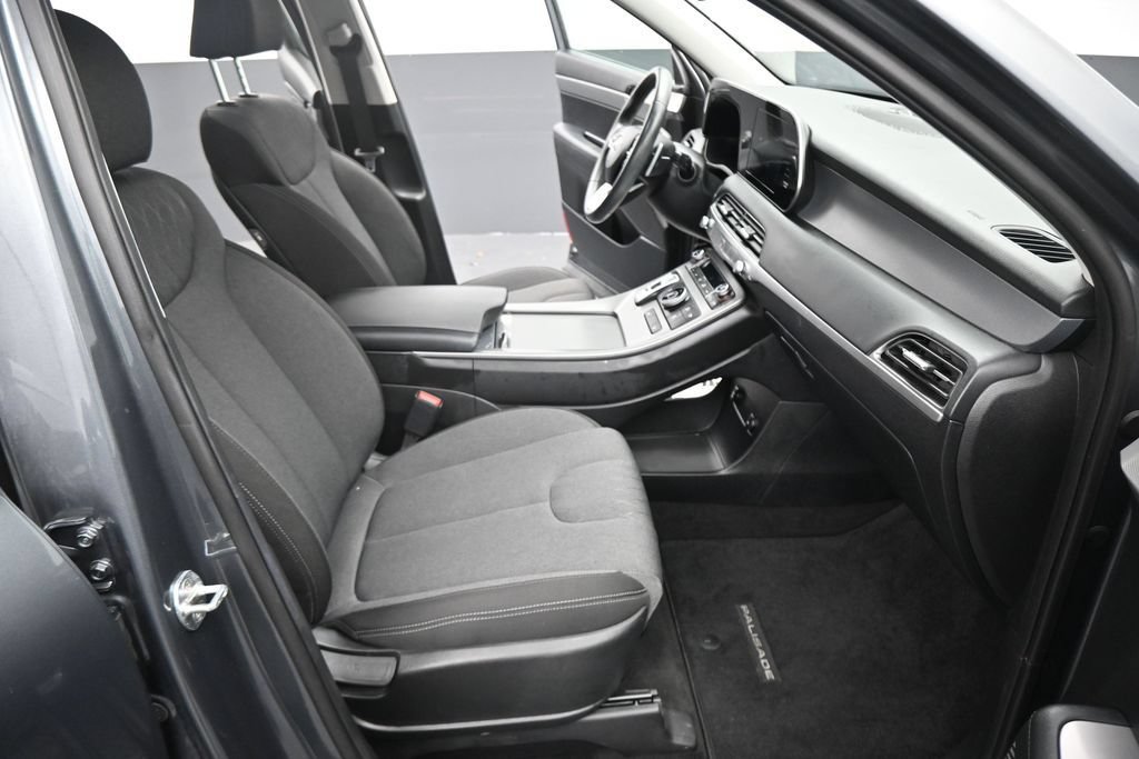 Used 2022 Hyundai Palisade SEL AWD/4WD image 2