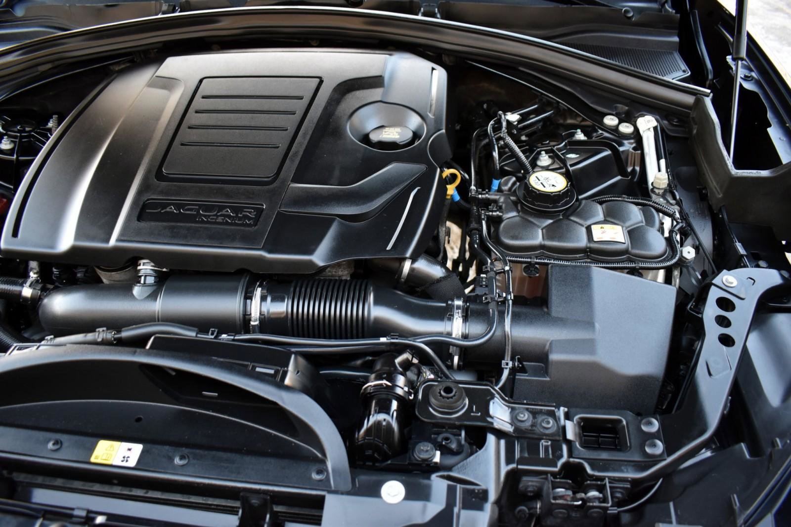 Used 2019 Jaguar F-PACE Prestige image 52