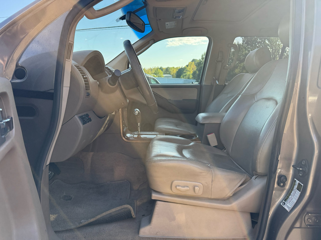 Used 2006 Nissan Pathfinder LE image 11