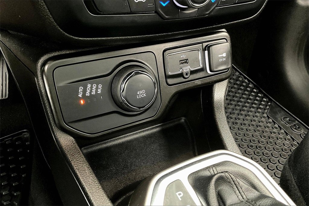 Used 2022 Jeep Renegade Limited image 32