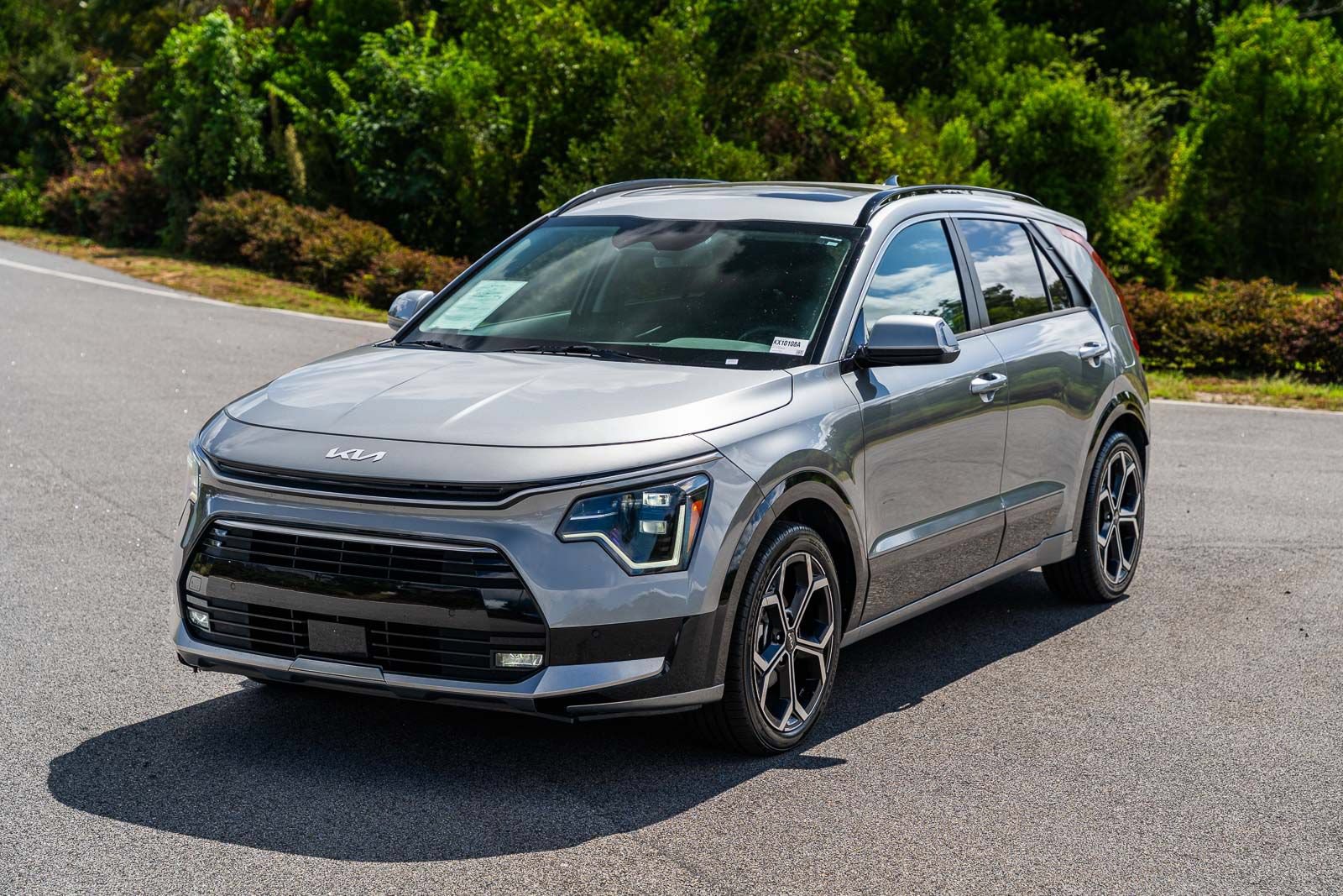 Used 2023 Kia Niro SX Touring FWD image 3