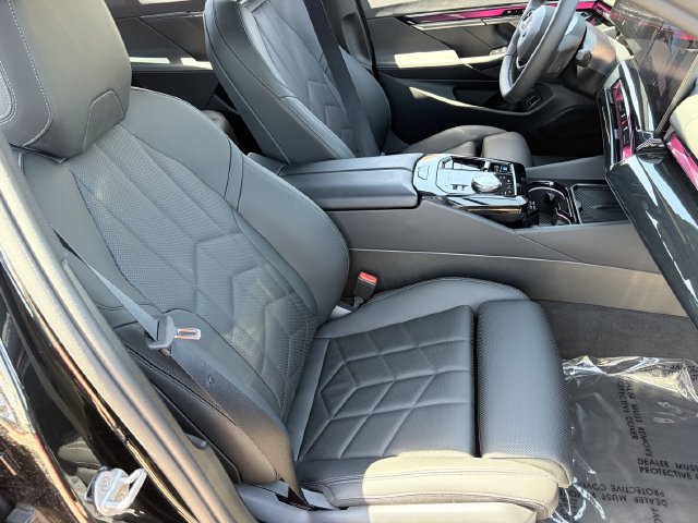 Certified 2026 BMW i5 eDrive40 w/ Premium Package RWD image 12