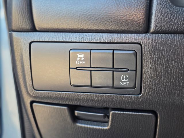 Used 2017 MAZDA MAZDA6 Touring image 32