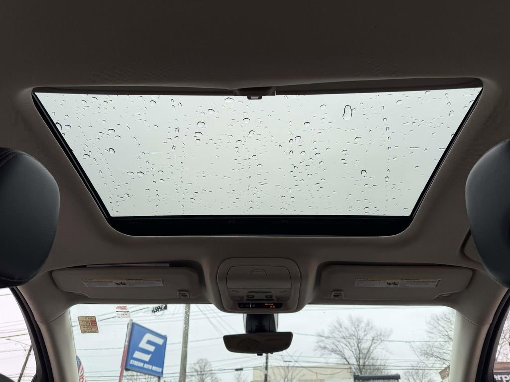 Used 2023 GMC Acadia Denali w/ Black Diamond Edition image 25