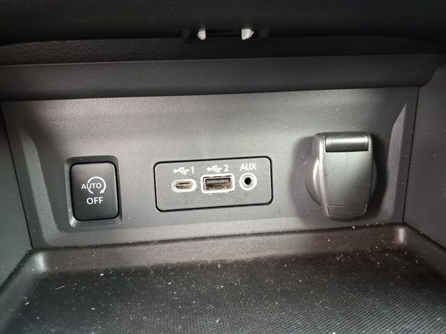 Certified 2025 Nissan Sentra SV image 13