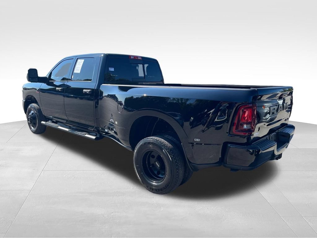 Used 2025 RAM 3500 Tradesman AWD/4WD image 3