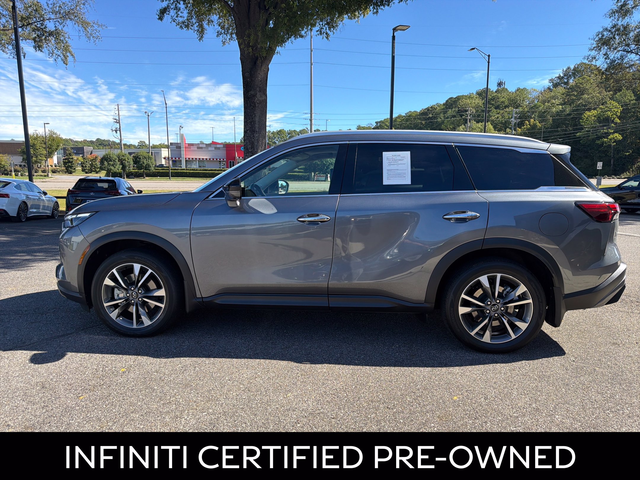 Certified 2025 INFINITI QX60 Luxe w/ Vision Package AWD/4WD image 7