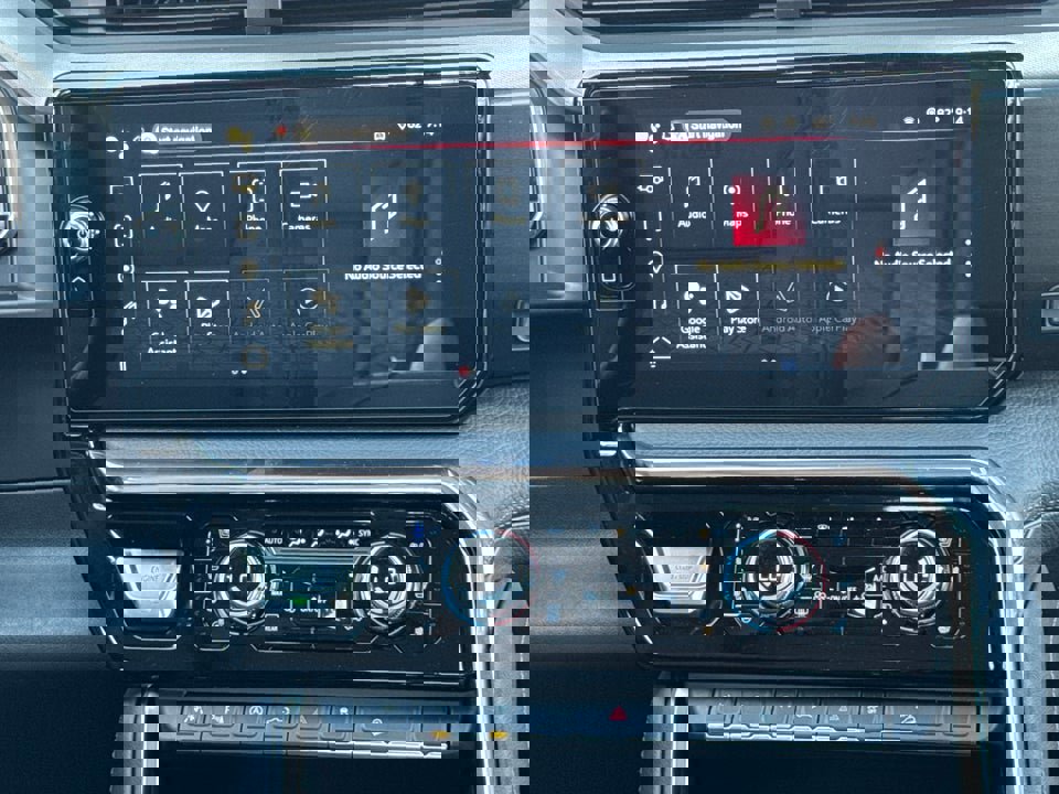 Used 2025 GMC Sierra 1500 Denali AWD/4WD image 21