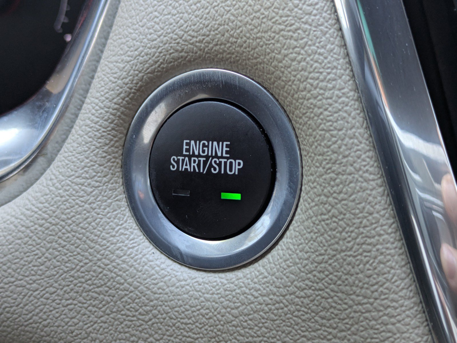 Used 2023 Chevrolet Traverse LS FWD image 25