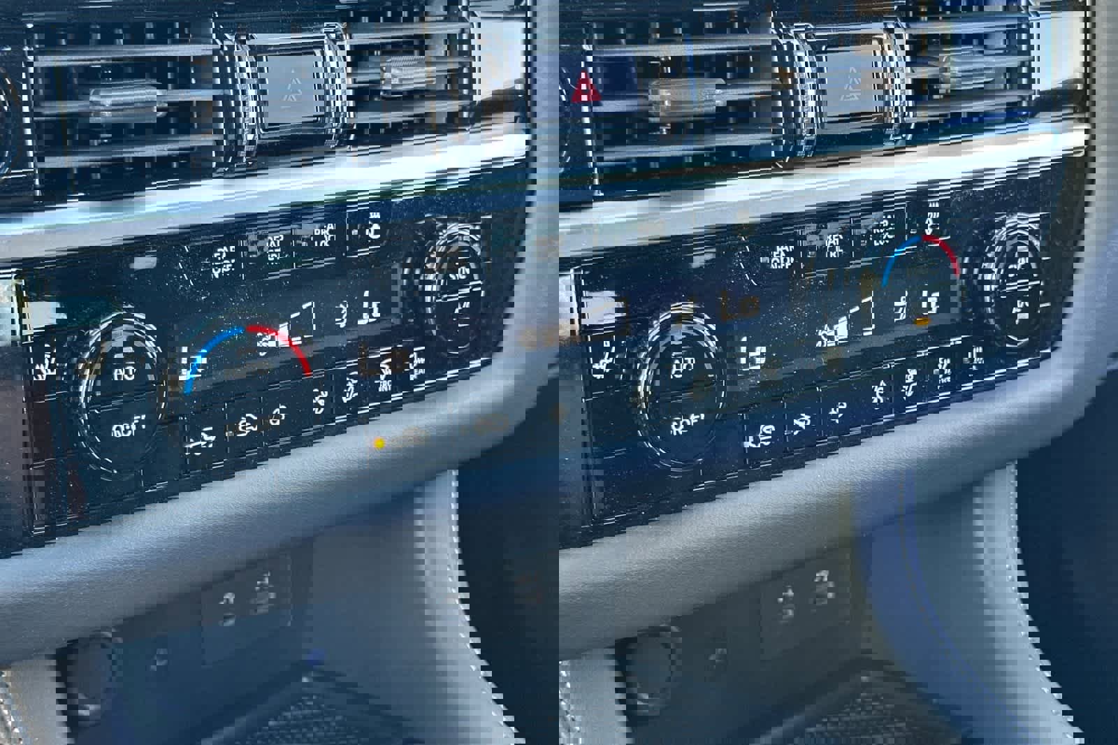 New 2025 Nissan Pathfinder SL image 22