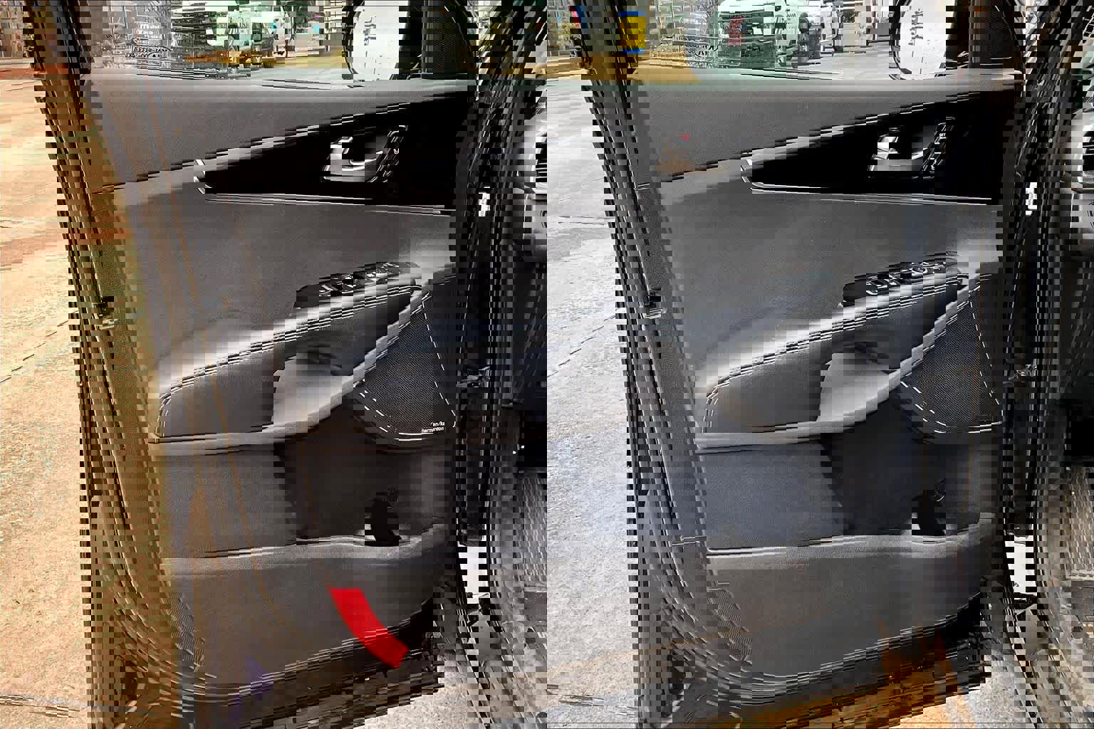 Used 2020 Kia Sorento SX image 22