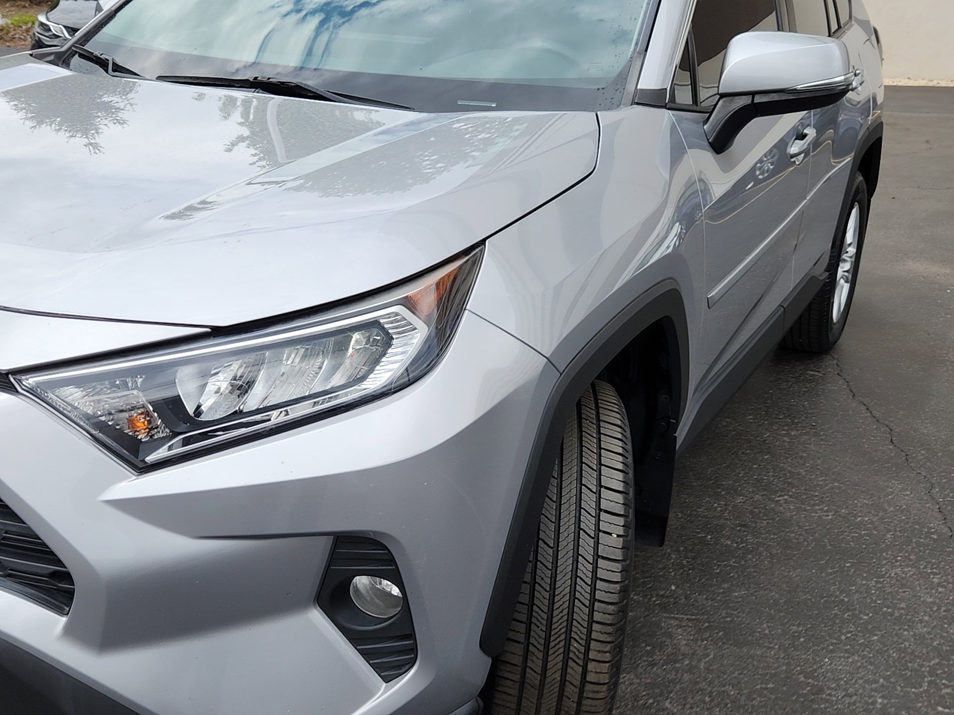 Used 2019 Toyota RAV4 XLE w/ Convenience Package AWD/4WD image 9