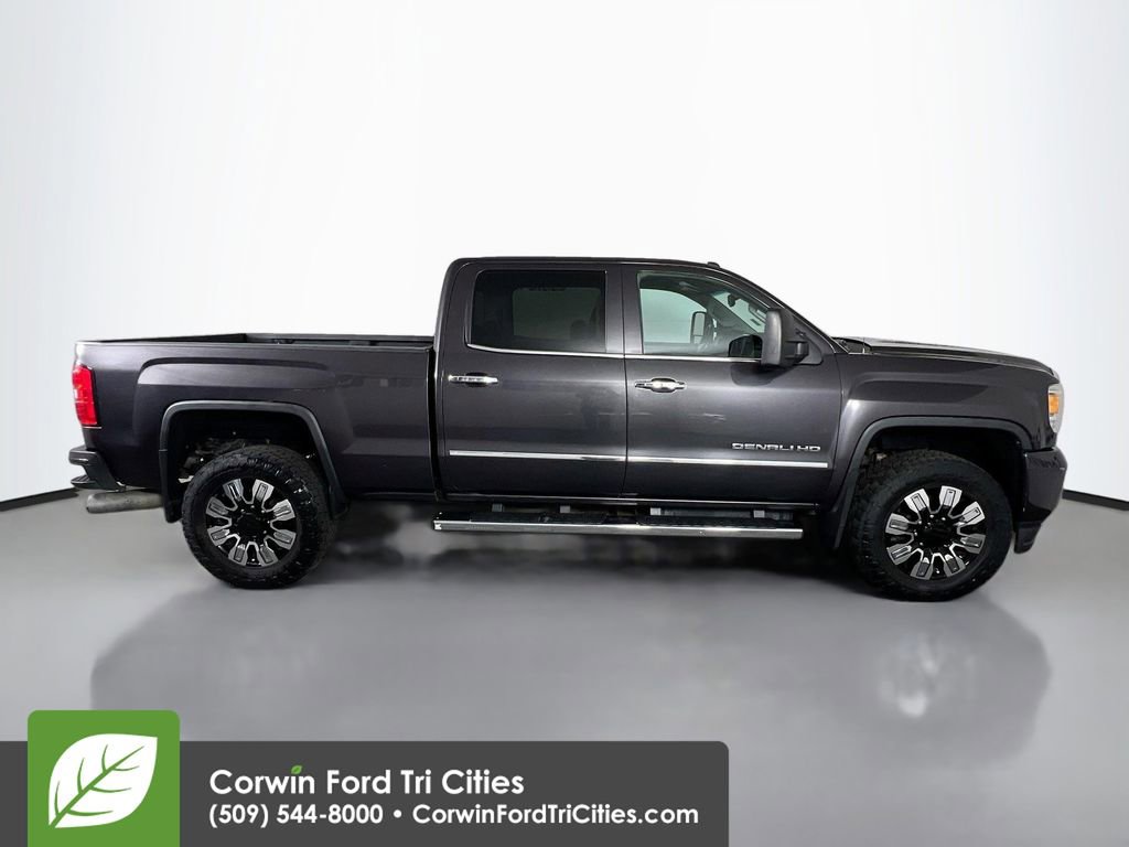 Used 2015 GMC Sierra 3500 Denali w/ Duramax Plus Package image 17