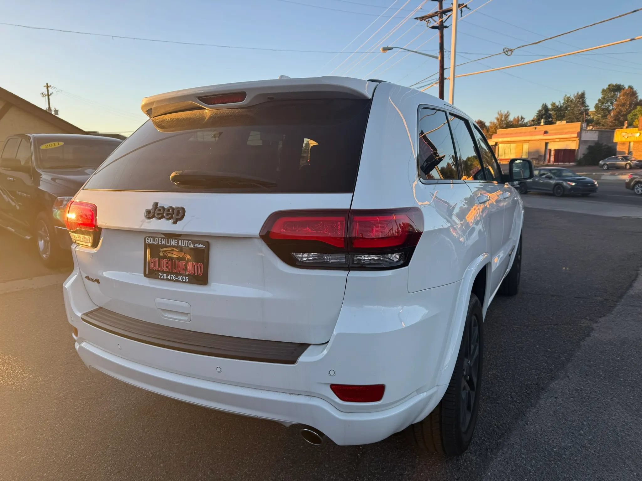 Used 2020 Jeep Grand Cherokee Altitude AWD/4WD image 8