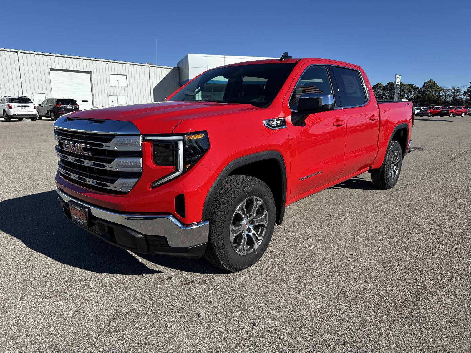 New 2026 GMC Sierra 1500 SLE image 1