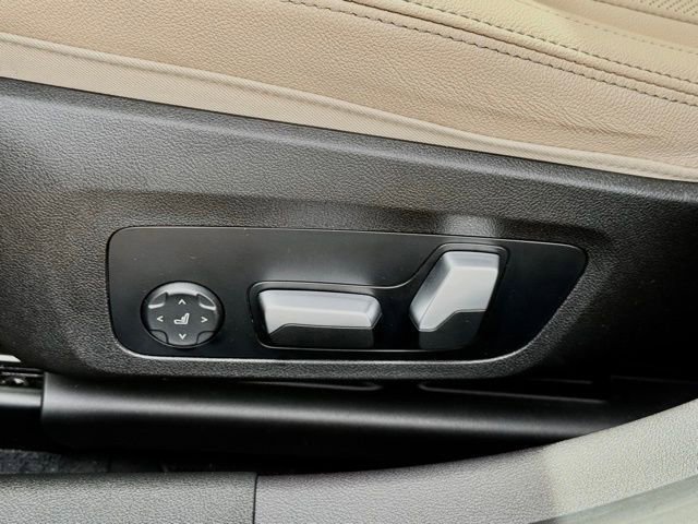 Certified 2023 BMW 330i Sedan w/ Convenience Package image 20